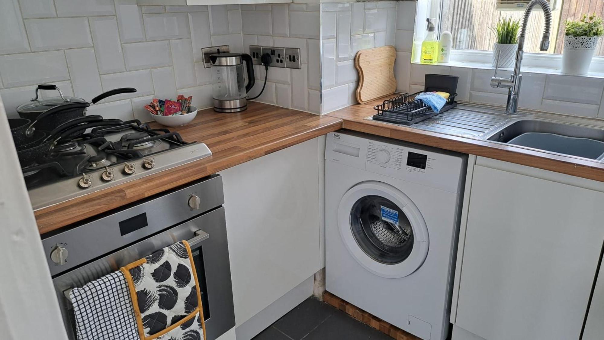 Tooting Lodge London - Cosy 2 Bedroom House With Garden, 5 Mins Walk To Tube Station ภายนอก รูปภาพ