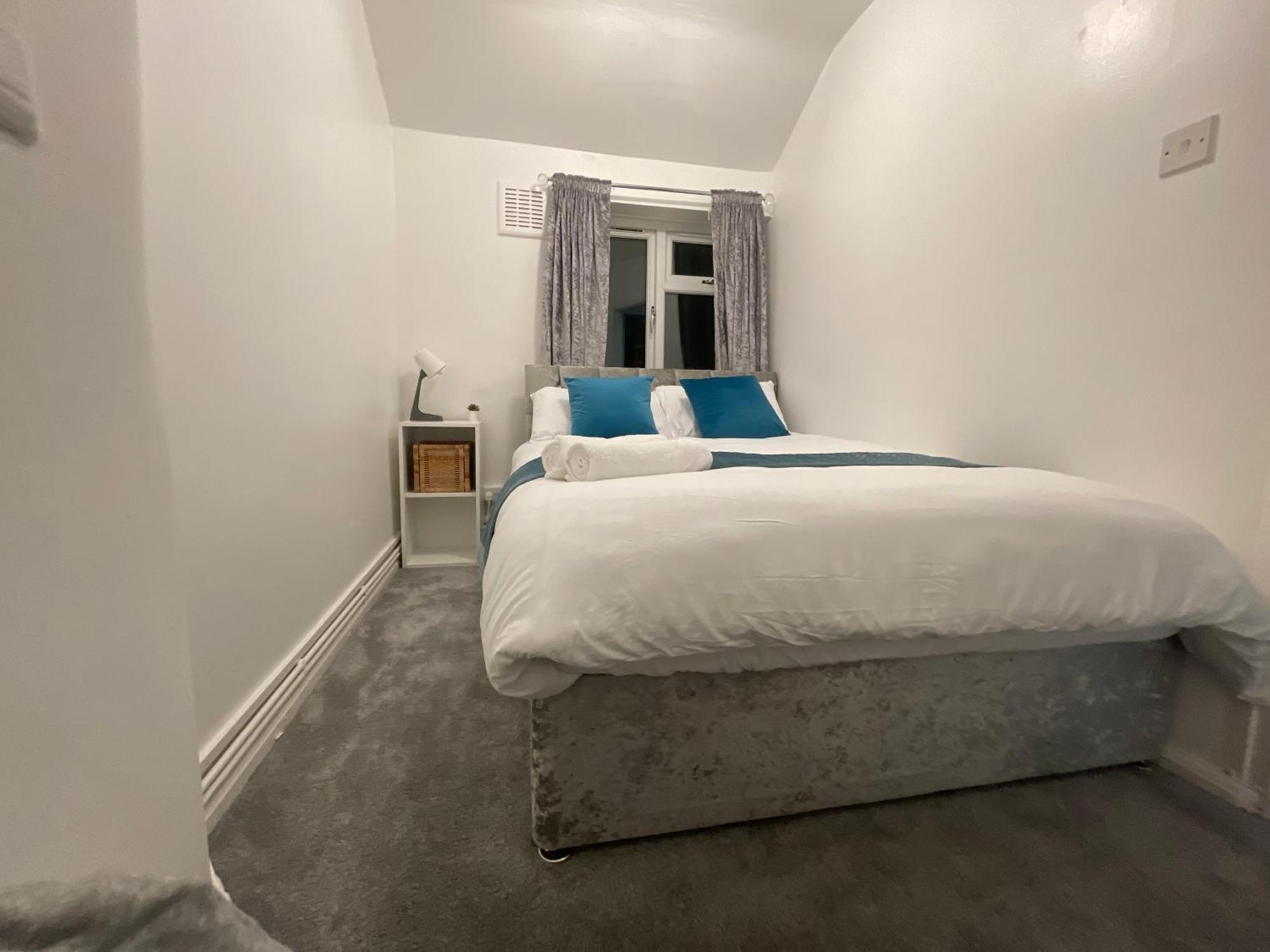 Tooting Lodge London - Cosy 2 Bedroom House With Garden, 5 Mins Walk To Tube Station ภายนอก รูปภาพ